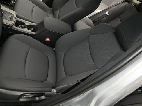 Used 2026 Toyota Corolla Cross LE w/ Moonroof Package image 10