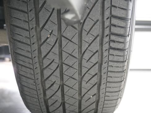 Used 2017 Nissan Pathfinder Platinum image 34