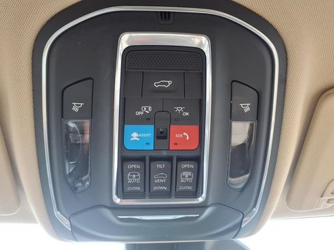 Used 2022 Jeep Grand Cherokee Limited RWD image 28