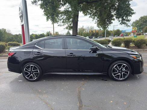 New 2025 Nissan Sentra SR image 8