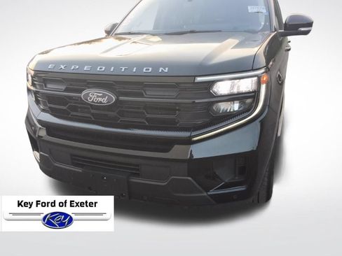 Used 2025 Ford Expedition Active RWD image 4