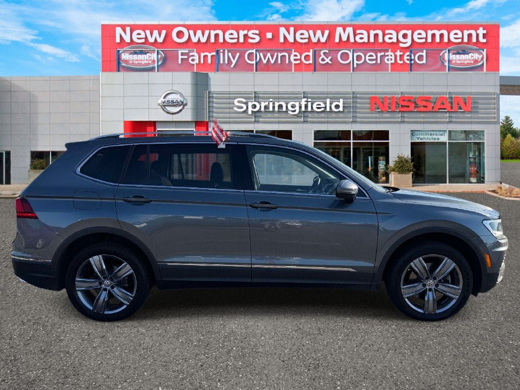 Used 2020 Volkswagen Tiguan SEL AWD/4WD image 5