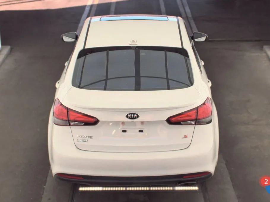 Used 2017 Kia Forte S w/ S Premium Package FWD image 3