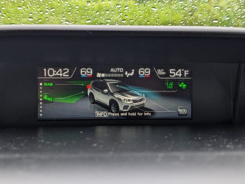 Used 2023 Subaru Forester Limited AWD/4WD image 26