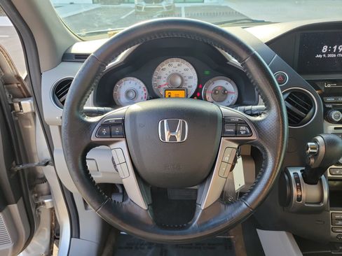 Used 2013 Honda Pilot Touring image 17