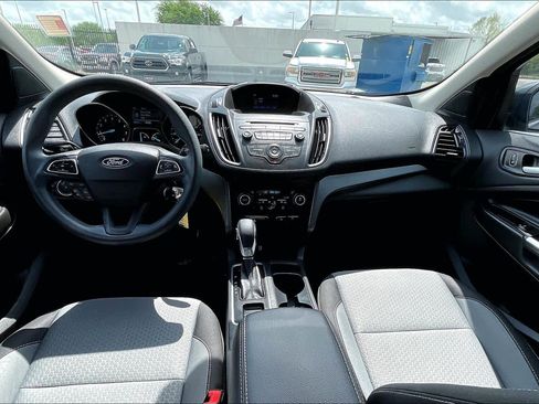 Used 2018 Ford Escape SE image 14