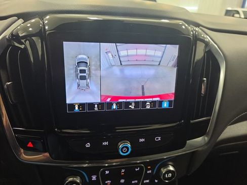 Used 2023 Chevrolet Traverse LT w/ Rear Camera Mirror Package AWD/4WD image 14