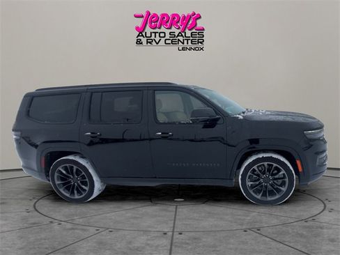 Used 2025 Jeep Grand Wagoneer Series III w/ Rear Seat Video Group 1 image 6