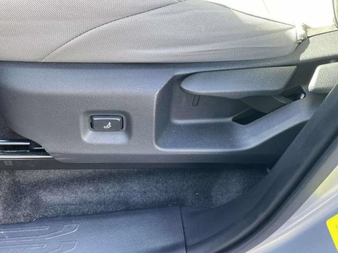 Used 2025 Toyota Tacoma SR5 RWD image 21