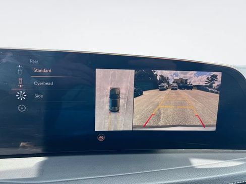 Used 2025 Cadillac XT4 Premium Luxury FWD image 17