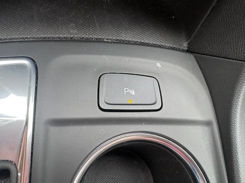 Used 2024 Chevrolet Equinox LT FWD image 22