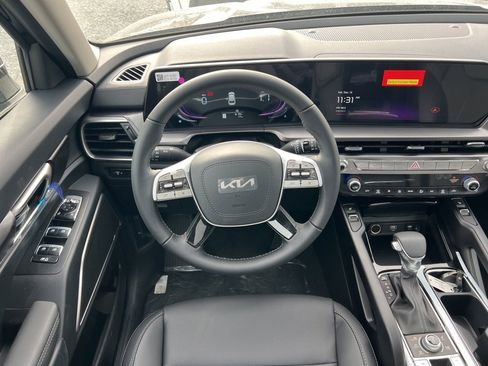 New 2025 Kia Telluride S image 13