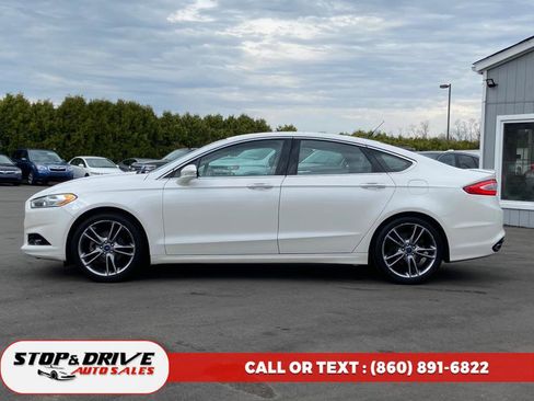 Used 2015 Ford Fusion Titanium image 2