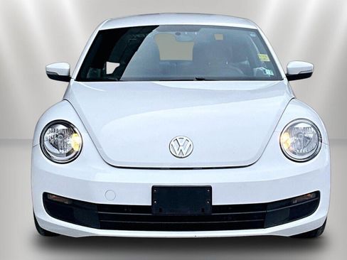 Used 2013 Volkswagen Beetle 2.5 image 2