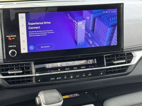 Certified 2025 Toyota Sienna XLE Woodland Edition AWD/4WD image 15
