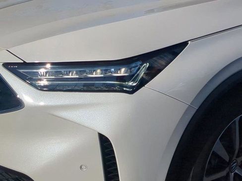 Used 2025 Acura MDX FWD w/ Technology Package image 10