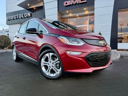 Used 2021 Chevrolet Bolt LT image 2