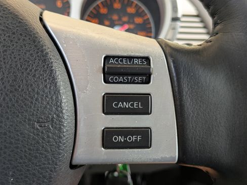 Used 2006 Nissan 350Z Touring RWD image 22