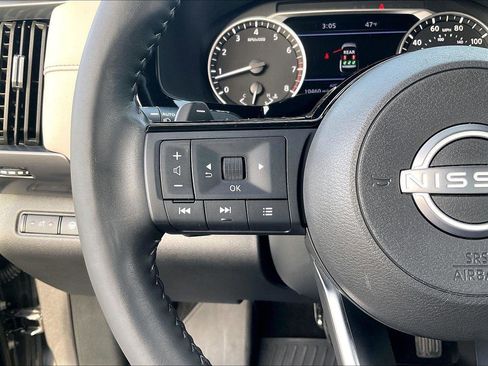 Certified 2024 Nissan Pathfinder SL w/ SL Premium Package image 19