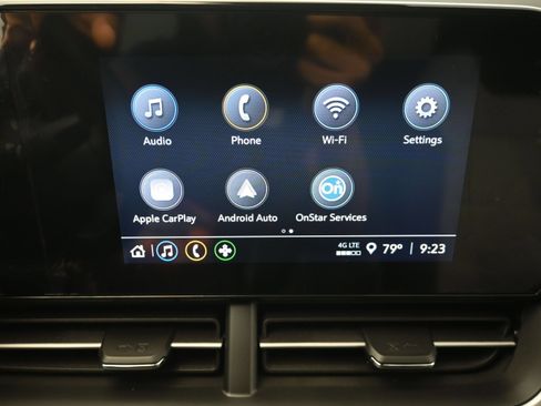Certified 2025 Chevrolet Trax RS w/ Sunroof Package FWD image 15