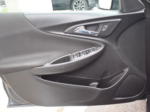 Used 2020 Chevrolet Malibu LT image 17