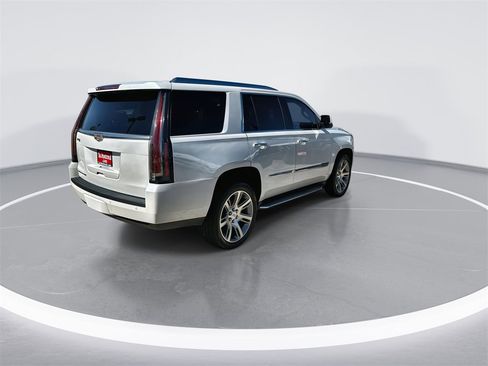 Used 2016 Cadillac Escalade Luxury image 8