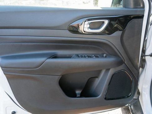 New 2026 Jeep Compass Limited image 13