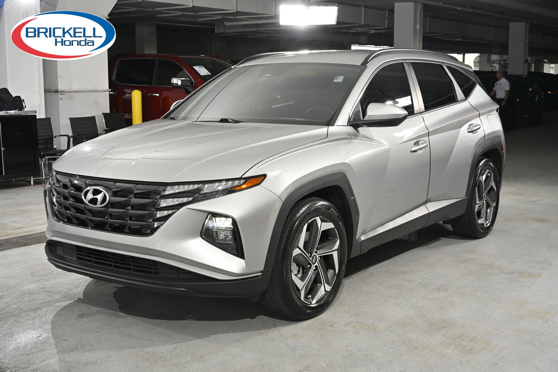 Used 2024 Hyundai Tucson SEL FWD image 2