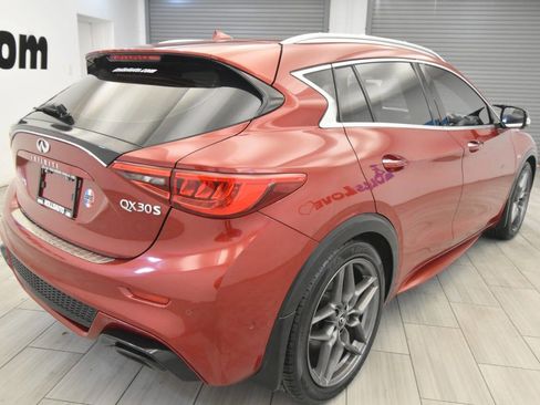 Used 2017 INFINITI QX30 Sport w/ Sport Leather Package image 5
