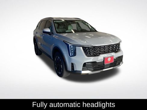 Used 2025 Kia Sorento S AWD/4WD image 15