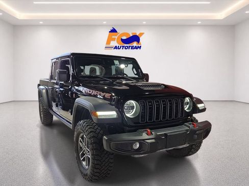 Used 2024 Jeep Gladiator Mojave w/ Convenience Group AWD/4WD image 6