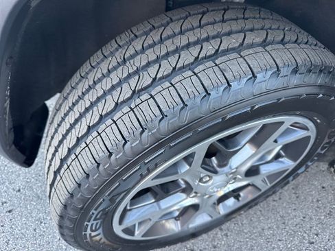 Used 2019 Jeep Grand Cherokee Limited w/ Luxury Group II image 28