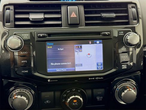 Used 2018 Toyota 4Runner TRD Off-Road Premium image 17