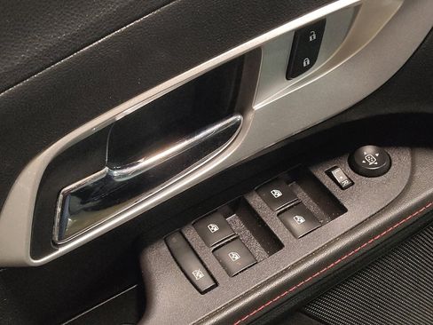 Used 2015 Chevrolet Equinox LTZ image 27