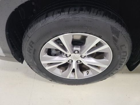 Used 2014 Toyota Highlander XLE AWD/4WD image 42