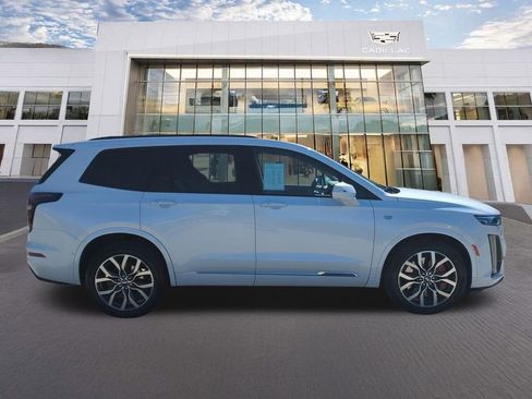 Certified 2023 Cadillac XT6 Sport w/ Platinum Package image 4