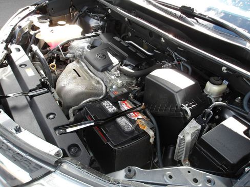 Used 2015 Toyota RAV4 LE AWD/4WD image 22