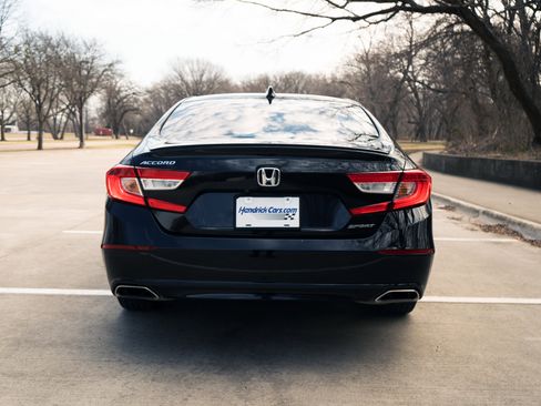 Used 2019 Honda Accord Sport image 8