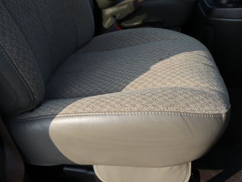 Used 2025 Chevrolet Express 3500 LS RWD image 31