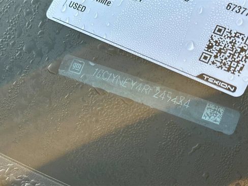 Used 2024 Chevrolet Silverado 2500 LT image 3