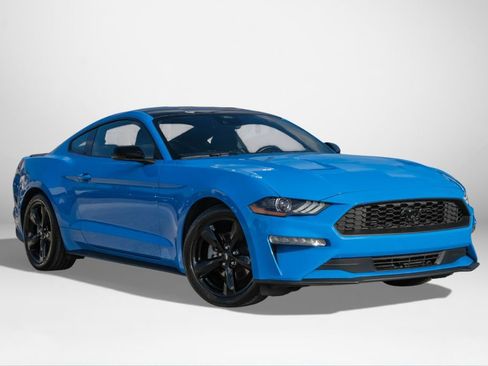 Used 2022 Ford Mustang Premium w/ Equipment Group 201A image 4