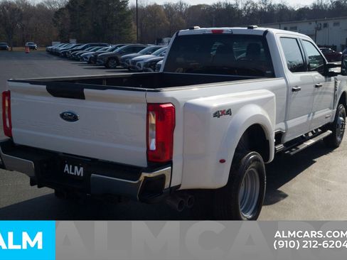 Used 2025 Ford F350 XLT image 6
