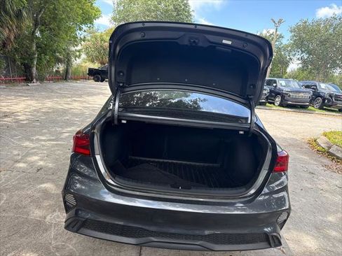 Used 2023 Kia Forte LXS FWD image 21