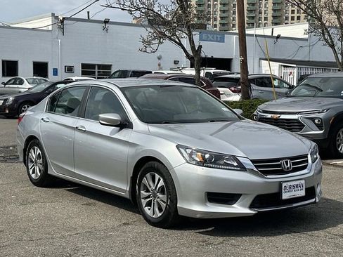 Used 2013 Honda Accord LX image 1