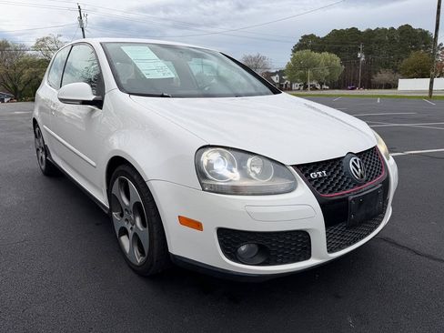 Used 2009 Volkswagen GTI 2-Door FWD image 4