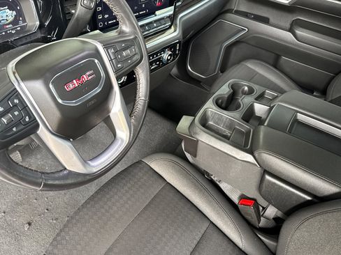 Used 2022 GMC Sierra 1500 Elevation image 9