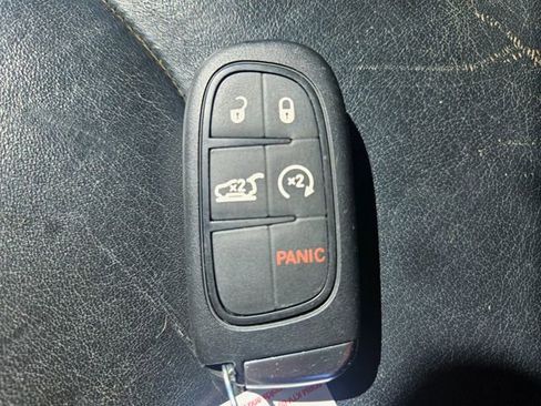 Used 2014 Jeep Cherokee Trailhawk w/ Comfort/Convenience Group AWD/4WD image 29