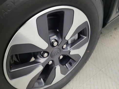 Used 2022 Jeep Grand Cherokee Limited 4xe w/ Luxury Tech Group II image 31