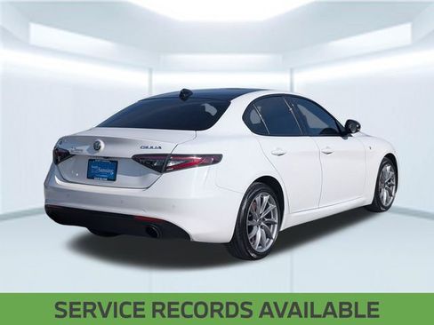 Used 2024 Alfa Romeo Giulia Ti AWD/4WD image 5