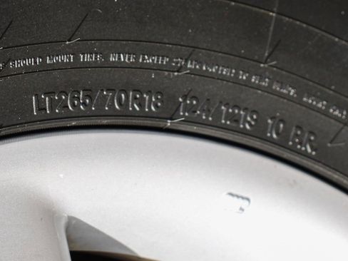 Used 2013 Nissan Titan SV w/ SV Value Truck Pkg image 39